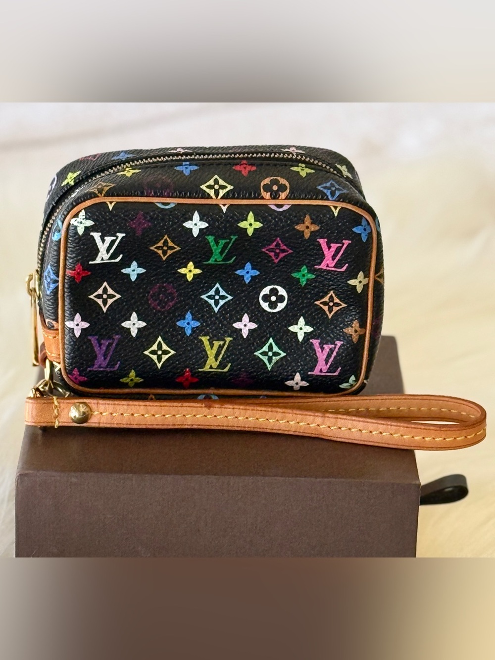 LOUIS VUITTON BLACK MURAKAMI MULTICOLORE WAPITY POUCH SUPER CLEAN